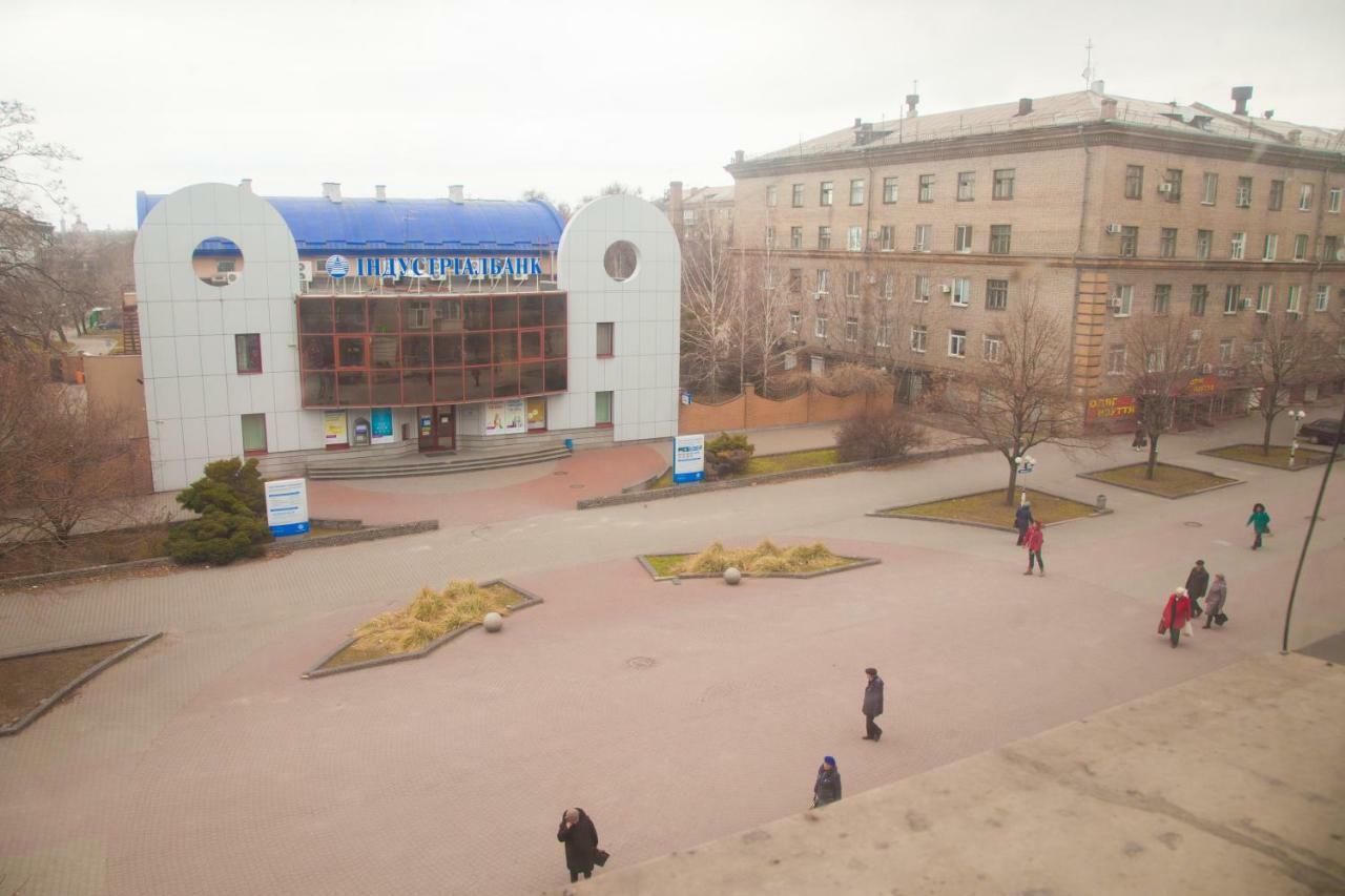 Apartment On Stalevariv Street 7 Zaporizhia Exterior photo
