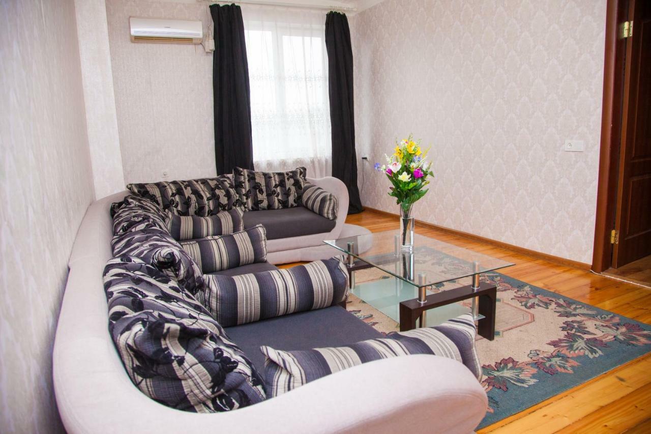 Apartment On Stalevariv Street 7 Zaporizhia Exterior photo